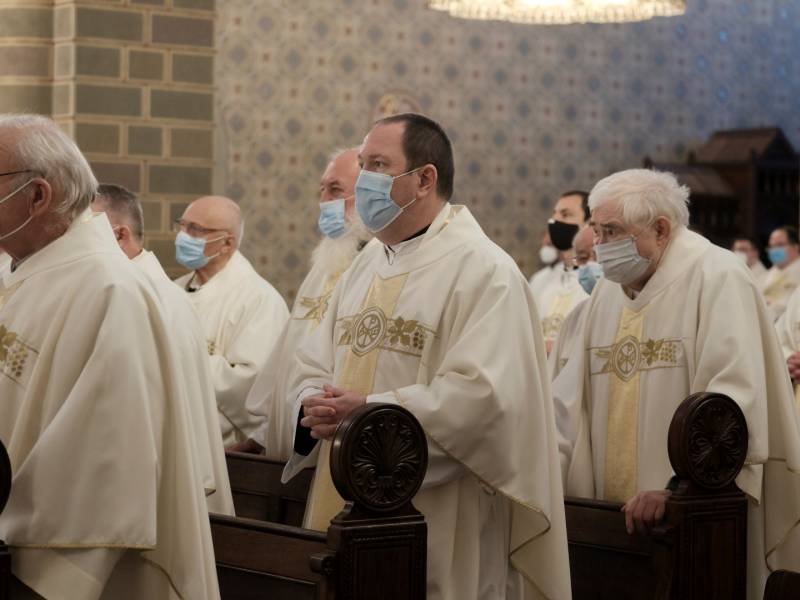 Krizmaszentelés (7).JPG